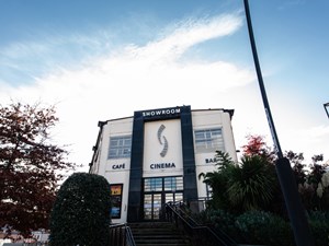 Showroom Cinema